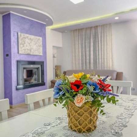 הוילה מונטפיאסקונה Le Grazie House מראה חיצוני תמונה